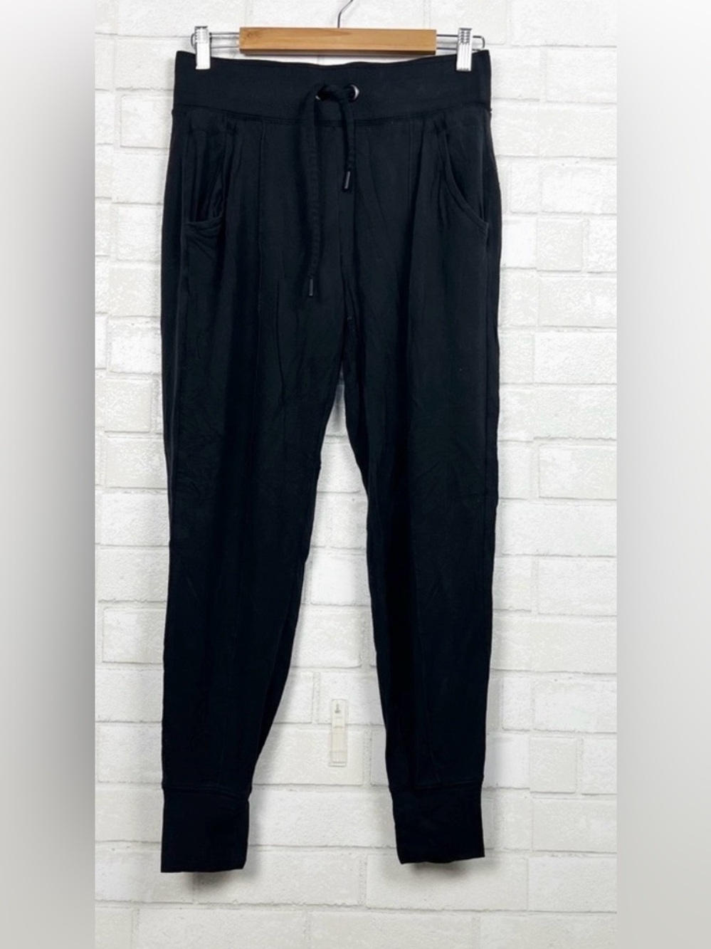 Excellent Condition! Athleta Black Women’s Jogger Sweatpants with Drawstring XS